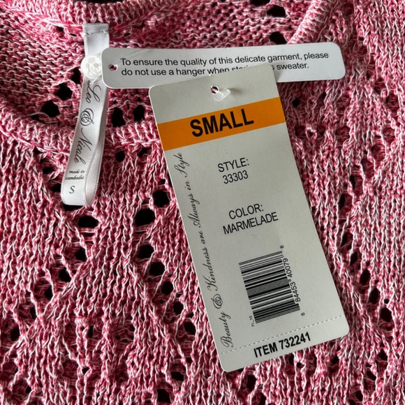 Leo & Nicole Sweater - Picture 4 of 6